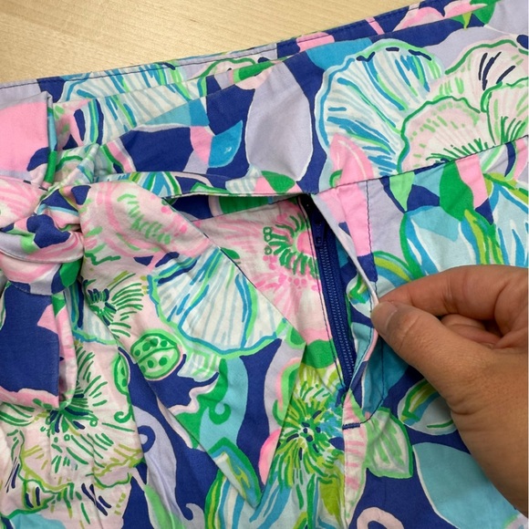 Lilly Pulitzer Kaden Shorts 4” Multi Beak Calm Carry On Bow Belt Women’s 10 - Picture 9 of 16